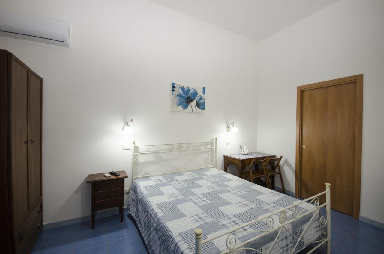 Appartamenti Da Clarissa Macari Buitenkant foto